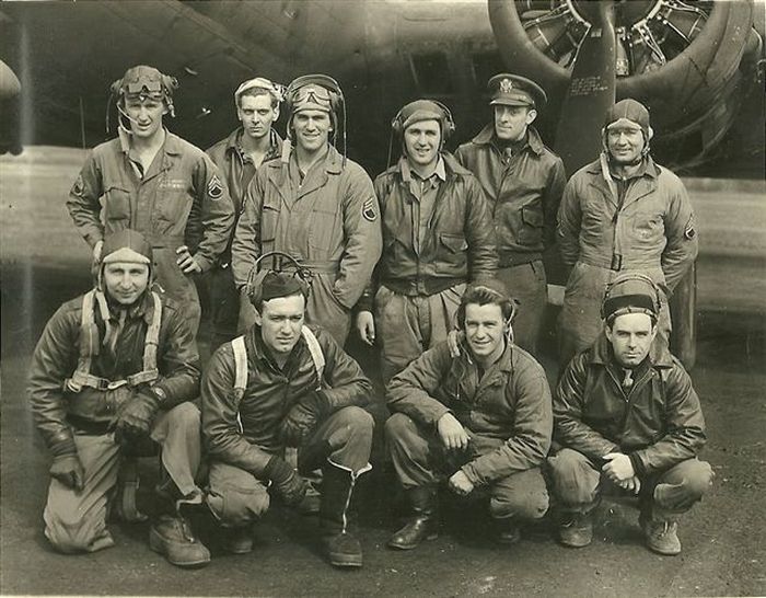  B-17 Hell's Angels 41-24481  322-  91-   