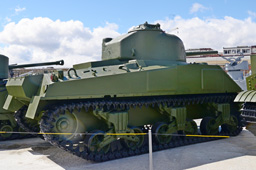   M4A4 Sherman,    , . 