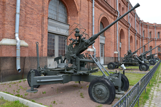 40-    Bofors L60,  , 