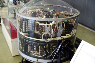 Бортовой приборный контейнер автономной системы управления АМС «Луна-9», Государственный музей истории космонавтики