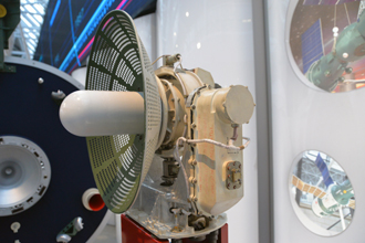 Высокоточный гиростабилизатор 4H-1000 673A с антенной системы сближения и стыковки космических кораблей «Игла», Государственный музей истории космонавтики