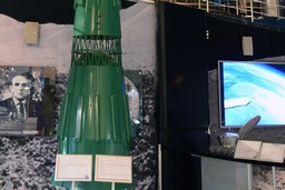 Макет (масштаб 1:18 ) ракетно-космического комплекса Н1-Л3, Музей космонавтики