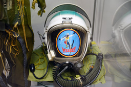 После закрытия программы «Буран» командир лётной группы И.Волк символически заклеил гермошлем и сдал его в музей, Музей космонавтики