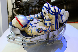 Модель космонавта в кресле–ложементе, музей «Самара Космическая»