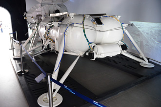 Макет самоходного космического аппарата «Луноход-1», Центр «Космонавтика и авиация» на ВДНХ