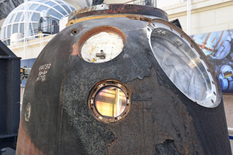 Спускаемый аппарат «Союз-ТМА-10М», Центр «Космонавтика и авиация» на ВДНХ