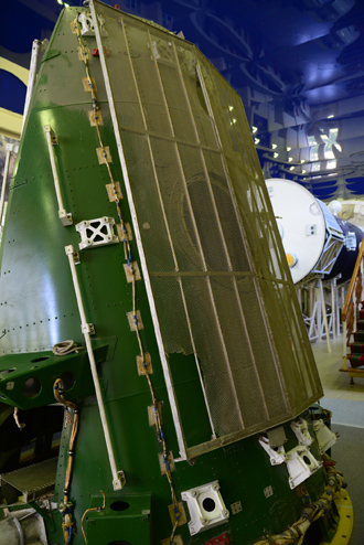 Фрагмент модуля «Спектр» с креплениями для антенн и солнечных батарей. Центр подготовки космонавтов им. Ю.А.Гагарина
