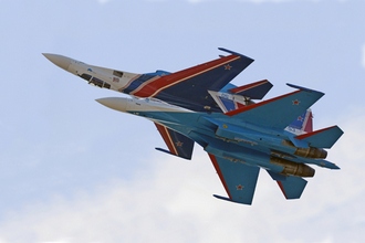 Пилотаж АГВП «Русские Витязи» на самолётах Су-35С, лётная программа форума «Армия-2021»