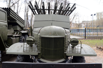 Боевая машина реактивной артиллерии БМ-13Н на ЗИС-151Н, ЦМВС