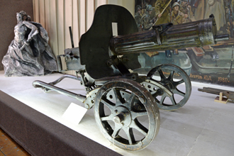 7,62-мм станковый пулемёт Максима обр.1910 года со стальным гофрированным кожухом на станке Соколова, Астраханский музей боевой славы