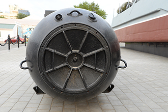 Корабельная средняя мина КСМ, Речной малый артиллерийский катер АК-202 пр.1204, Астрахань
