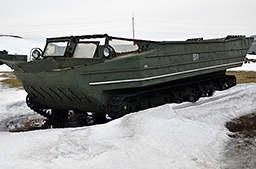 Гусеничный плавающий транспортер К-61 
