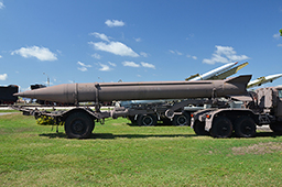 Ракета 8К14 (Р-17) комплекса 9К72 «Эльбрус» на грунтовой тележке 2Т3М1, Технический музей, г.Тольятти 