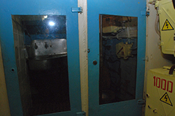Душевая и гальюн. Подводная лодка Б-413, Музей Мирового океана, Калининград