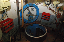 Нижний рубочный люк, Подводная лодка Б-413, Музей Мирового океана, Калининград