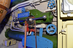 Запасной пост управления горизонтальными рулями, Подводная лодка Б-413, Музей Мирового океана, Калининград