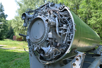 Первая ступень баллистической ракеты подводных лодок Р-29, музей-усадьба «Ботик Петра I»