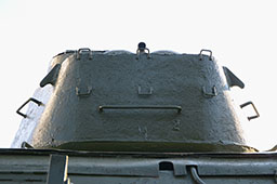 Т-34-85 производства завода №112 – рымы, поручни десанта и петли ремней крепления брезента