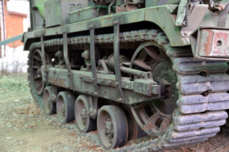 Гусеничный трактор Cletrac High-Speed M2, Военно-технический музей в селе Ивановское