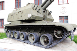 152-мм самоходная гаубица 2С19 «Мста-С», выставка техники у Дома офицеров, Екатеринбург