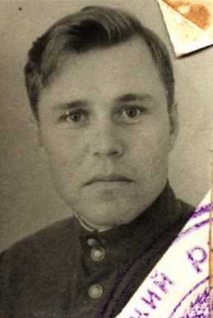 Командир взвода 174-го обс лейтенат Волков Василий Степанович.