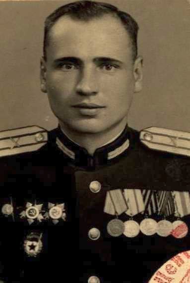 Командир дивизиона 61-го ап 20-й сд капитан Леончик Павел Андреевич 