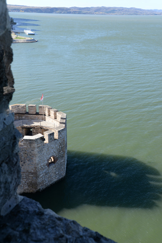 Вид из Голубацкой крепости на широкий Дунай и румынский берег, Голубацкая крепость
