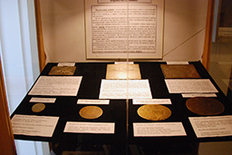 Закладные доски дореволюционного периода, размещавшиеся в средней части киля корабля, Музей Балтийского флота 