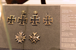 Немецкие награды – железные кресты и прочие знаки отличия, музей истории Великой Отечественной войны, Минск