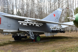 Су-24 (54, красный), Центральный музей ВВС РФ, п.Монино
