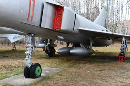 Т-58Д-2 (11, красный) - второй прототип Су-15, Центральный музей ВВС РФ, п.Монино