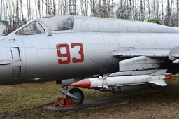 Су-17М3 (93, красный), Центральный музей ВВС РФ, п.Монино