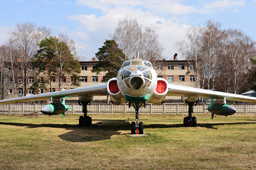 Ту-16К-26 (53, красный) с крылатыми ракетами КСР-5, Центральный музей ВВС РФ, п.Монино