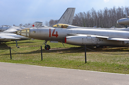Як-27Р (14, красный), Центральный музей ВВС РФ, п.Монино