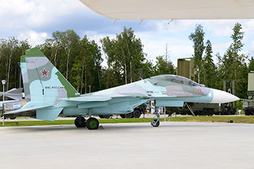 Су-27УБ, парк «Патриот»