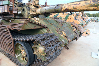 Средний танк Т-55МВ. Экспозиция, посвящённая локальному конфликту в Сирии, парк «Патриот»