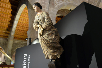Полноростовая женская ростральная фигура, Морской музей Барселоны