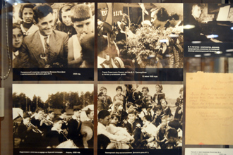 Фотоснимки визитов в детский дом секретаря компартии Испании Хосе Диас Рамос и Валентины Гризодубовой, Музей истории города Обнинска