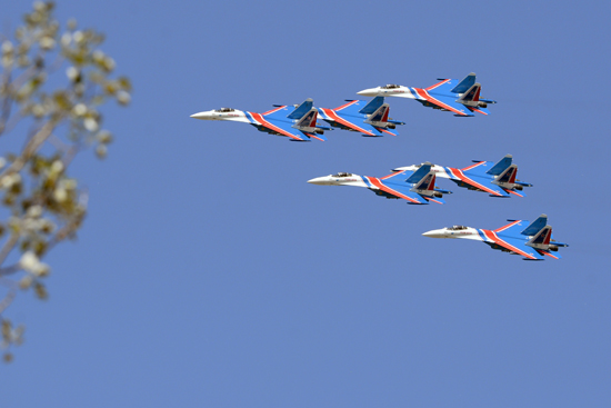 Выступление авиагруппы «Русские витязи» в честь 80-летия 18-й втад