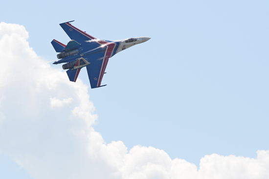 Выступление авиагруппы «Русские витязи» в честь 80-летия 18-й втад
