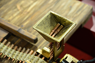 Прибор для снаряжения патронных лент к 3-линейному автоматическому пулемёту системы Максима, Музей отечественной военной истории в Падиково