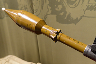 Ручные противотанковые гранатомёты РПГ-2 и РПГ-7В, Музей отечественной военной истории в Падиково