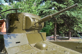 Лёгкий танк Т-26 (макет с подлинными элементами), «Музей боевой и трудовой славы» в Парке Победы, Саратов