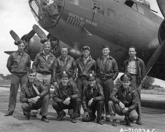  Экипаж B-17F «Battlin' Bobbie», заводской номер 42-29876