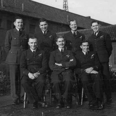 ������ Lancaster PD330. ����������� ������ ���� ����� � ������� ����� ���� �����. �������� 463 ���������� RAAF ���� ������� ����� � ������. 