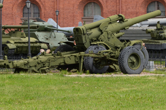 203-мм гаубица Б-4М, Артиллерийский музей, СПб