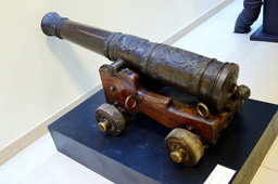 Пушка 2-фунтовая, отлитая в 1719 году из меди взятой контрибуцией со Швеции, Центральный военно-морской музей