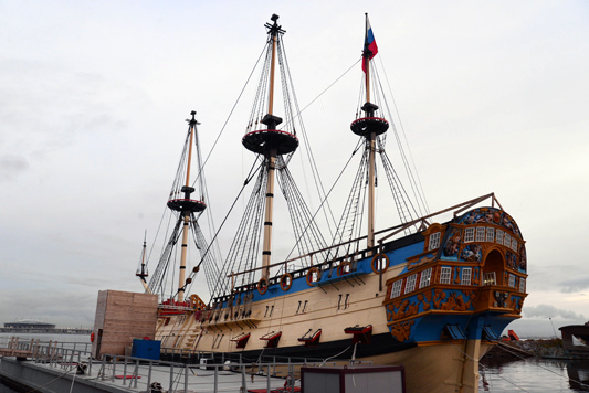 Реплика линейного корабля «Полтава» в яхтенном порту «Геркулес», СПб