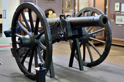 Трофейная французская полевая пушка, музей А.В.Суворова