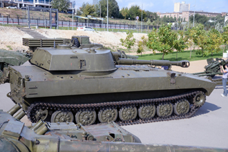 122-мм САУ 2С1 «Гвоздика», Экспозиция военной техники на центральной набережной Волгограда